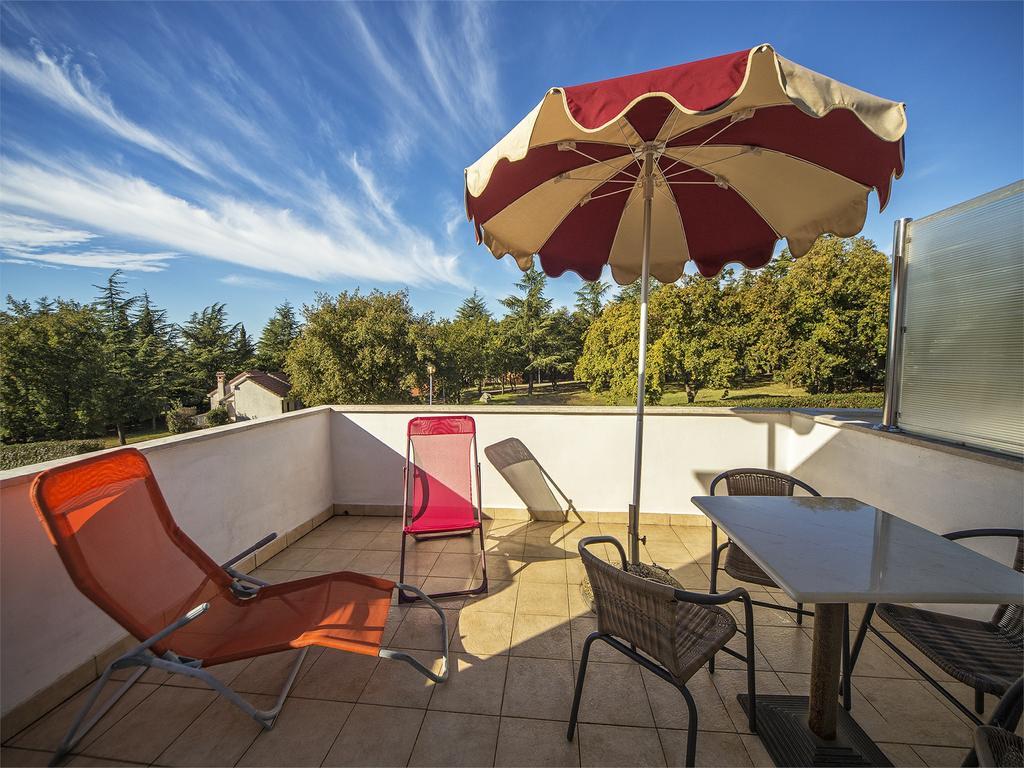 Apartments Katoro Relax Umago Exterior foto